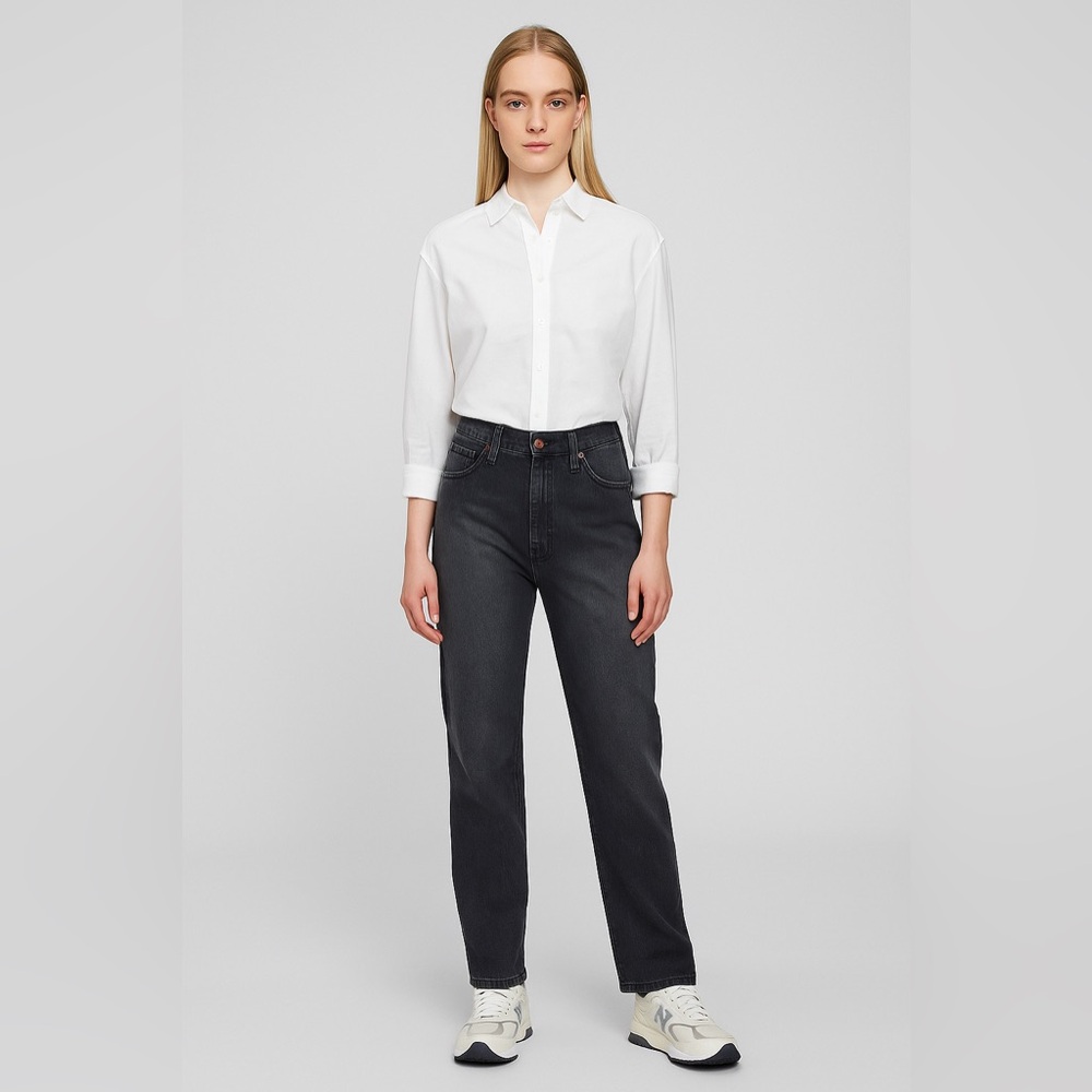 Universal Thread Women's Dark Gray Straight Leg Jeans